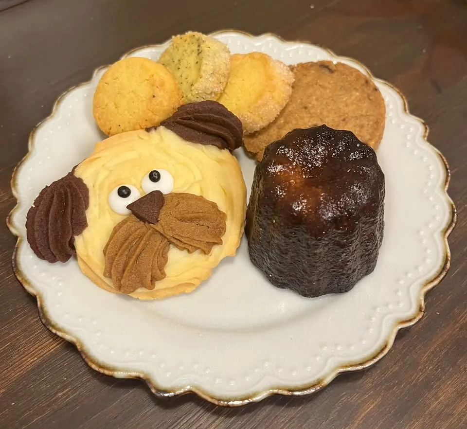 こころおどるおやつ NOM NOM